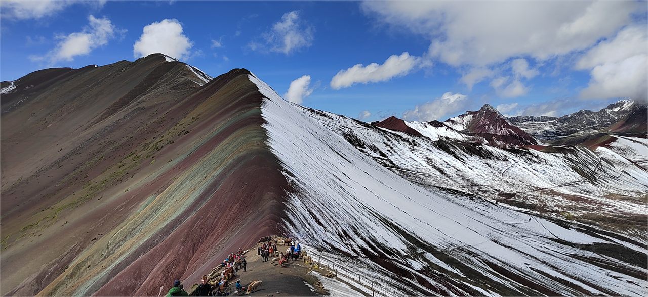 Montaña de Colores y Valle Rojo en cuatrimotos
