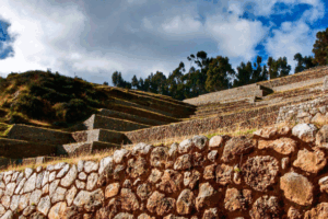 Chinchero a Urquillos Trek