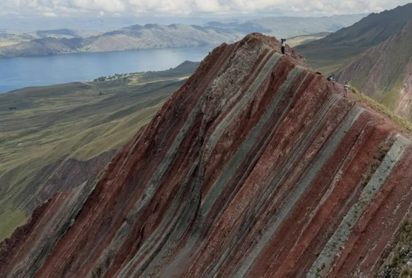 Pallay Punchu Tour | Incredible Colored Mountain Hike