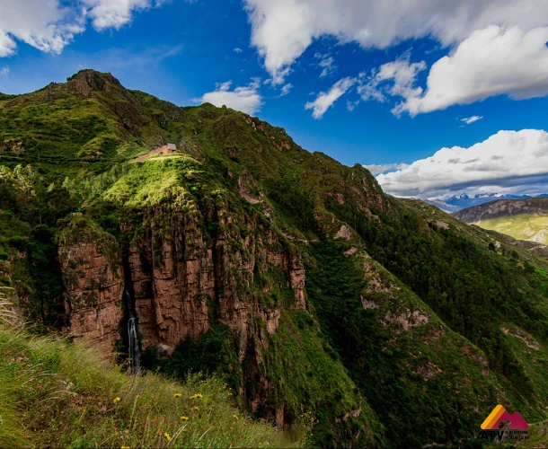 Perolniyoc & Raqaypata Trek