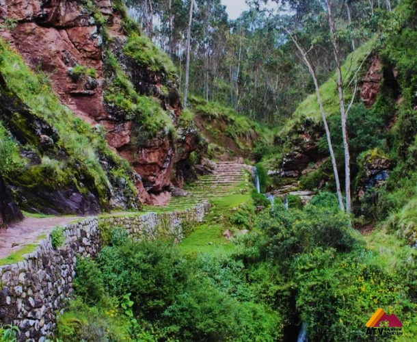 Chinchero a Urquillos Trek