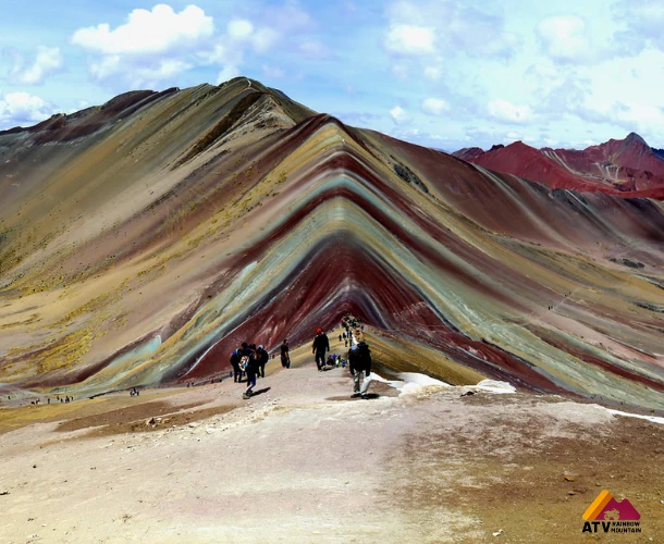 Montaña de Colores y Valle Rojo en Cuatrimoto – Ruta Corta Temprano