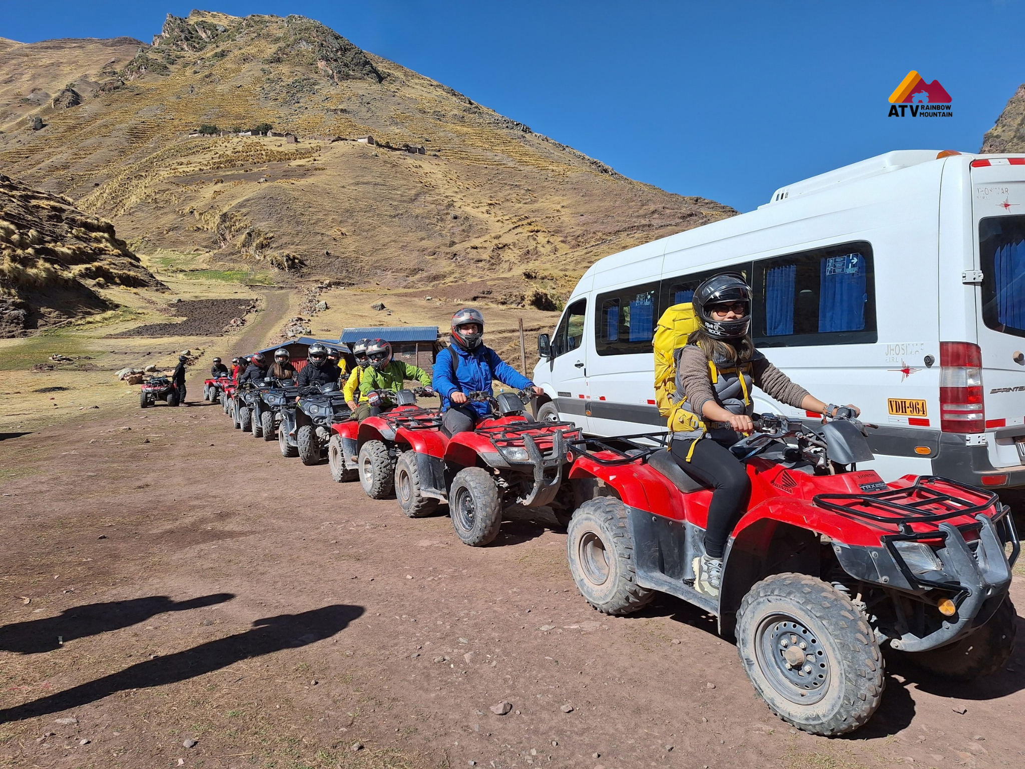 Tour Montaña 7 Colores en Cuatrimoto desde Cusco