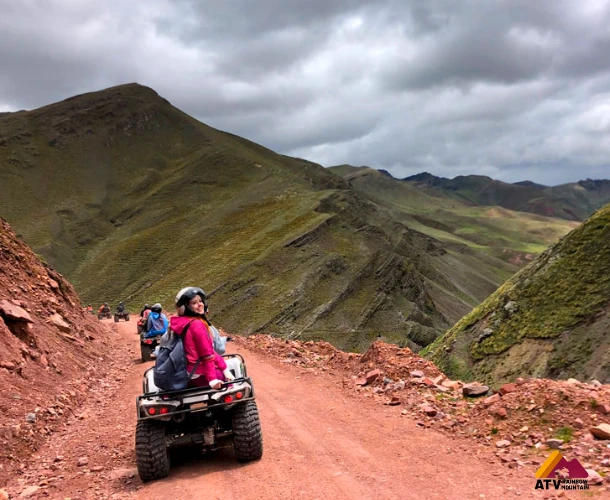 Montaña de Colores y Valle Rojo en Cuatrimoto – Ruta Completa Mañana