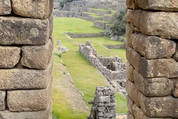 Machu Picchu por Hidroeléctrica: Ruta Económica de 2 Días