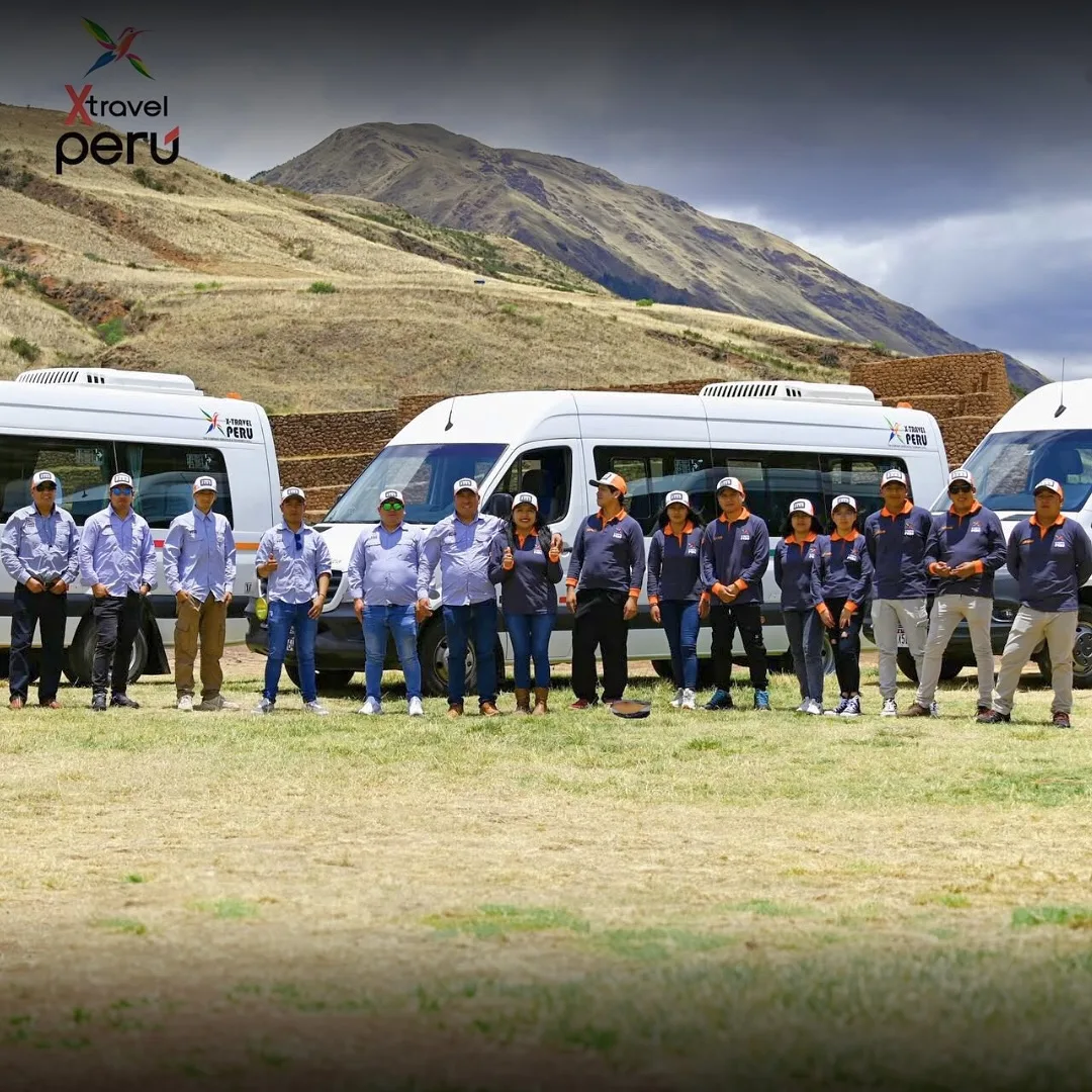 Guides with the group on the route