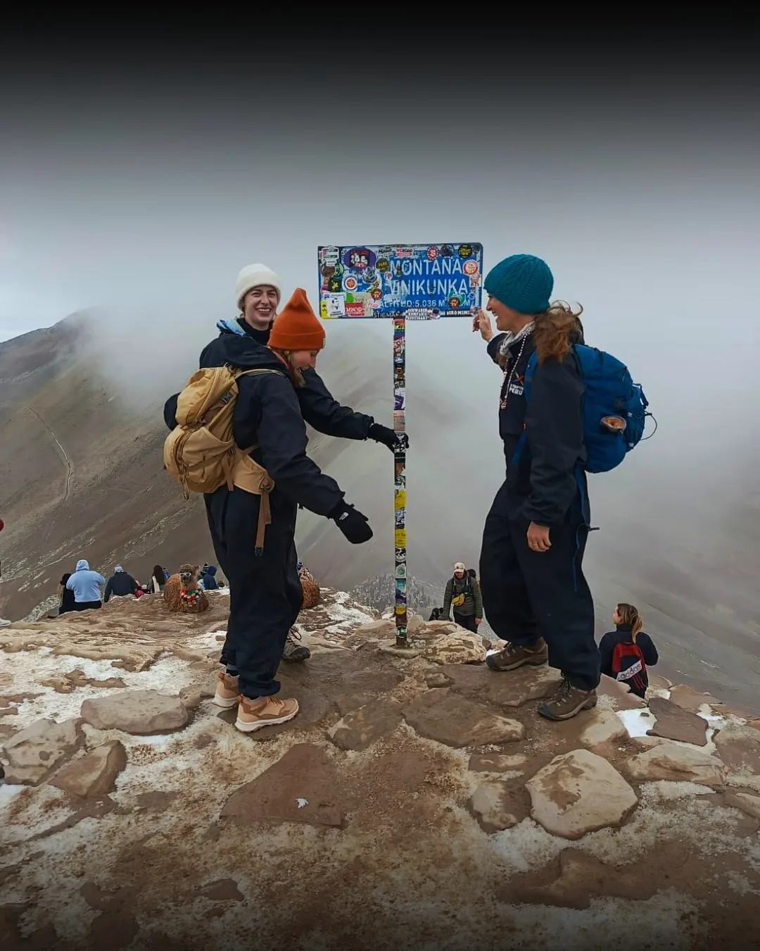 Guía mostrando el equipo de oxígeno o el botiquín